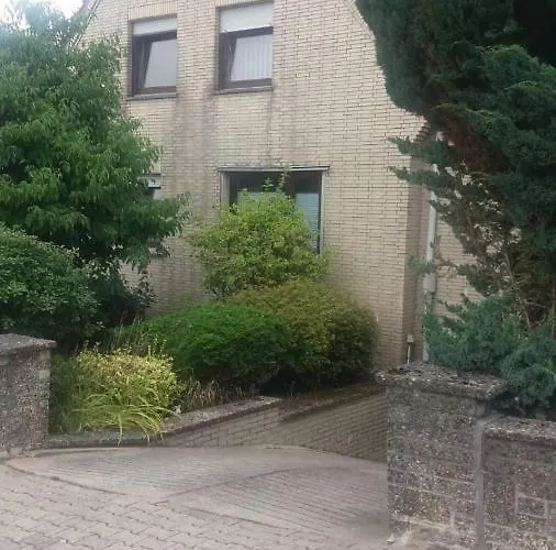 Im Waldwinkel * شتاتهاغن